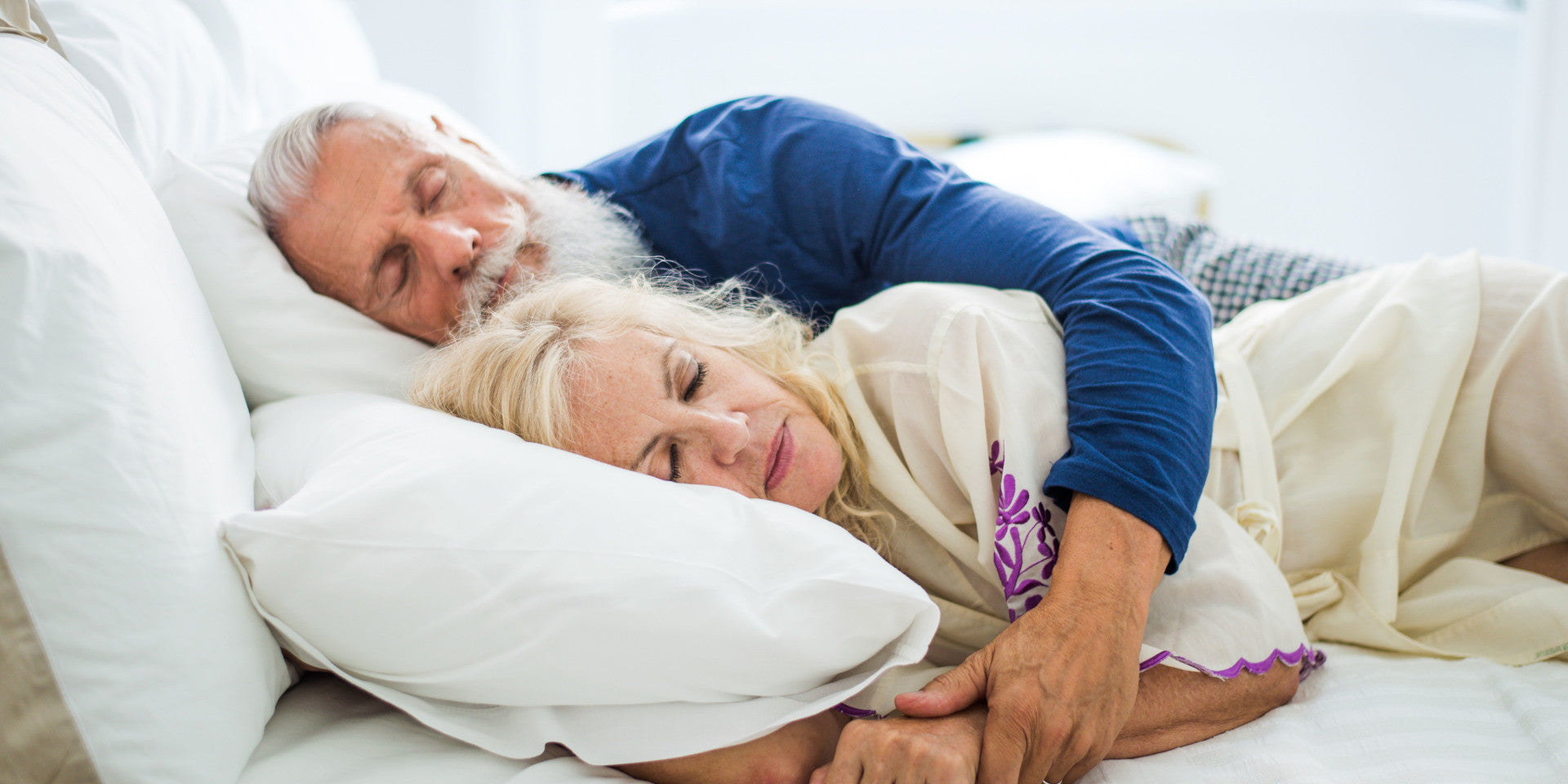Supplements for Improving Sleep During Female and Male Menopause